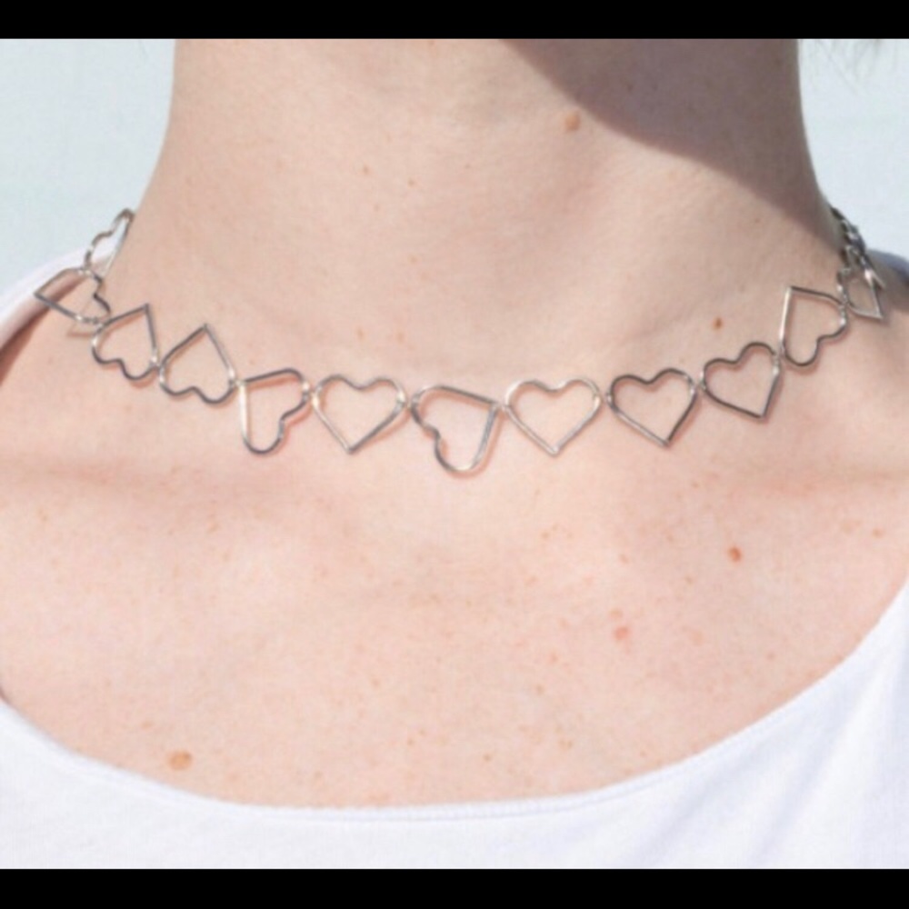 brandy melville heart necklace